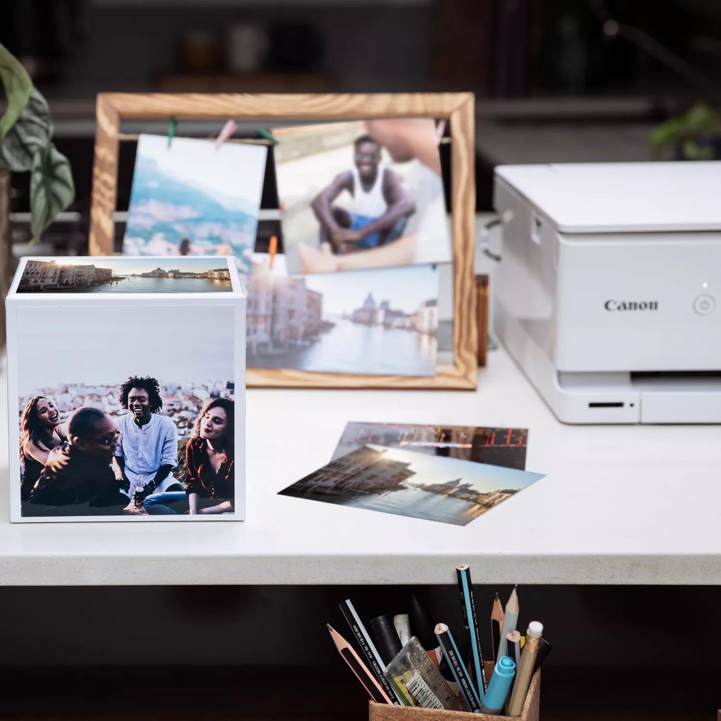 Canon Photo Cube and Frame + PP-201 5x5” Photo Paper Plus Glossy II 40 sheets - Orange