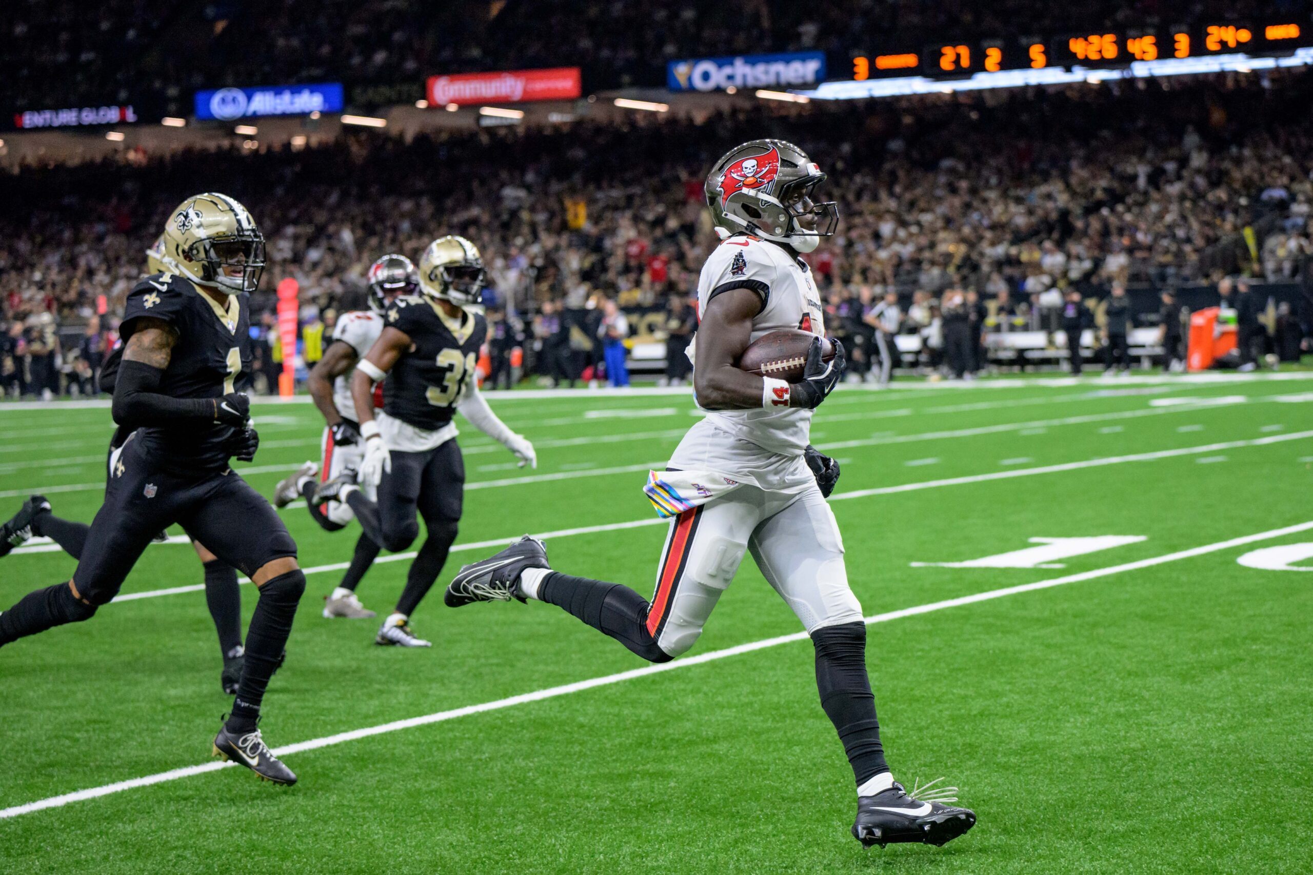 Free agent wide receiver Chris Godwin